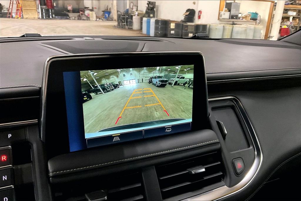 Used 2023 Chevrolet Suburban Premier image 20