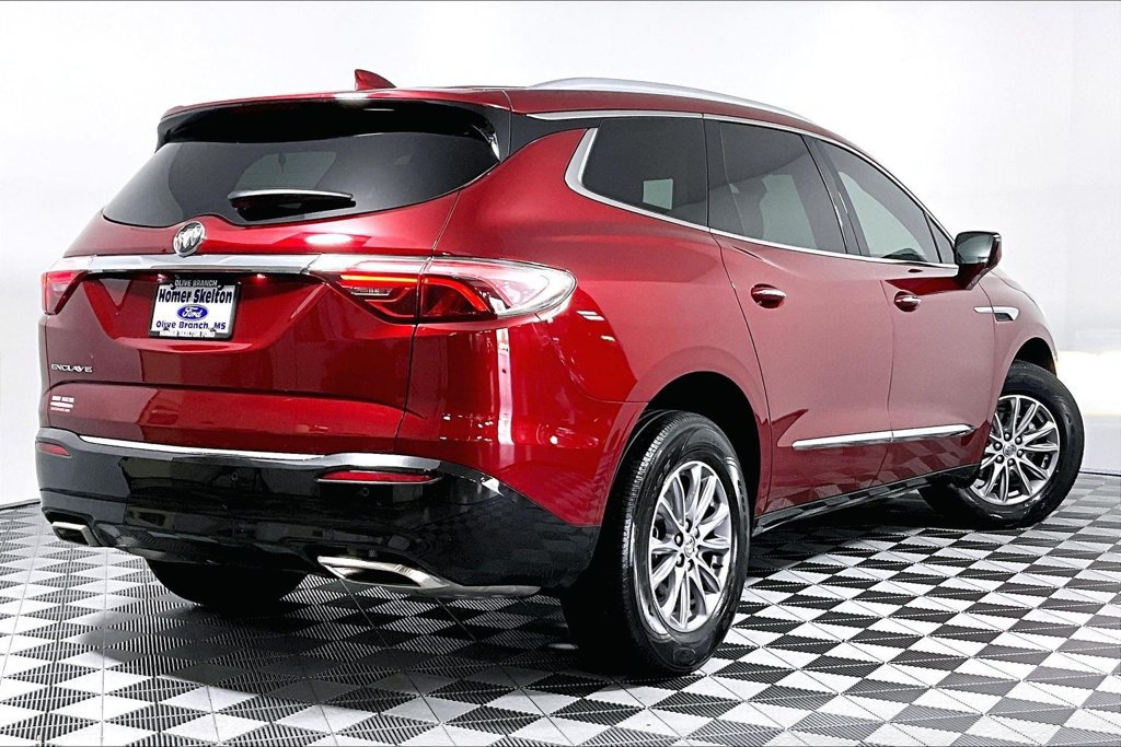 Used 2024 Buick Enclave Essence w/ Technology Package FWD image 12