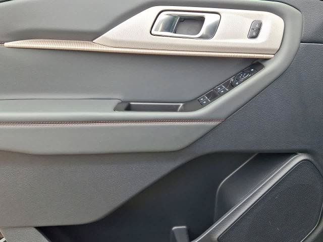 Certified 2025 Ford Explorer Active AWD/4WD image 16