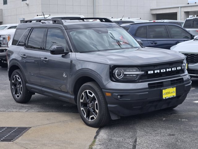 Certified 2024 Ford Bronco Sport Outer Banks w/ Tech Package AWD/4WD image 3