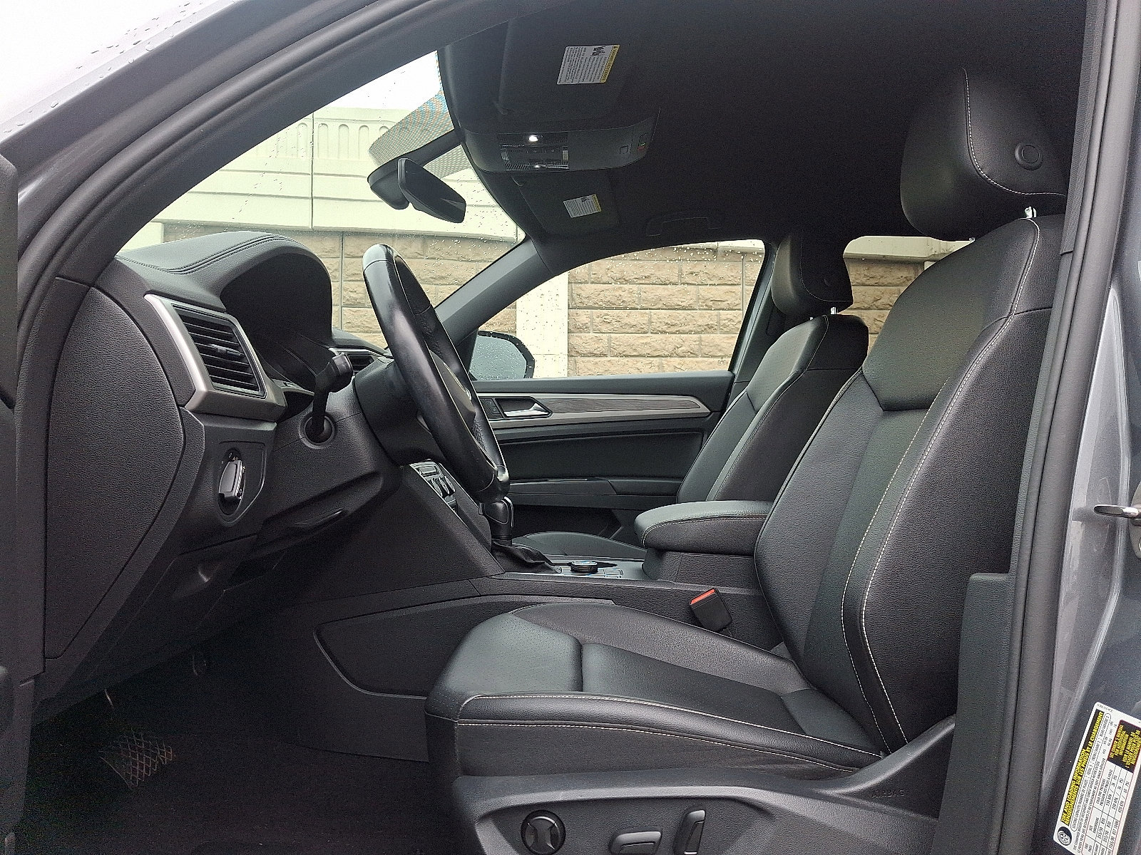 Used 2020 Volkswagen Atlas Cross Sport SE image 13