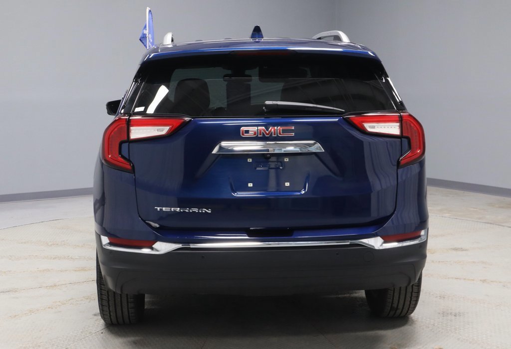 Used 2022 GMC Terrain SLT image 4