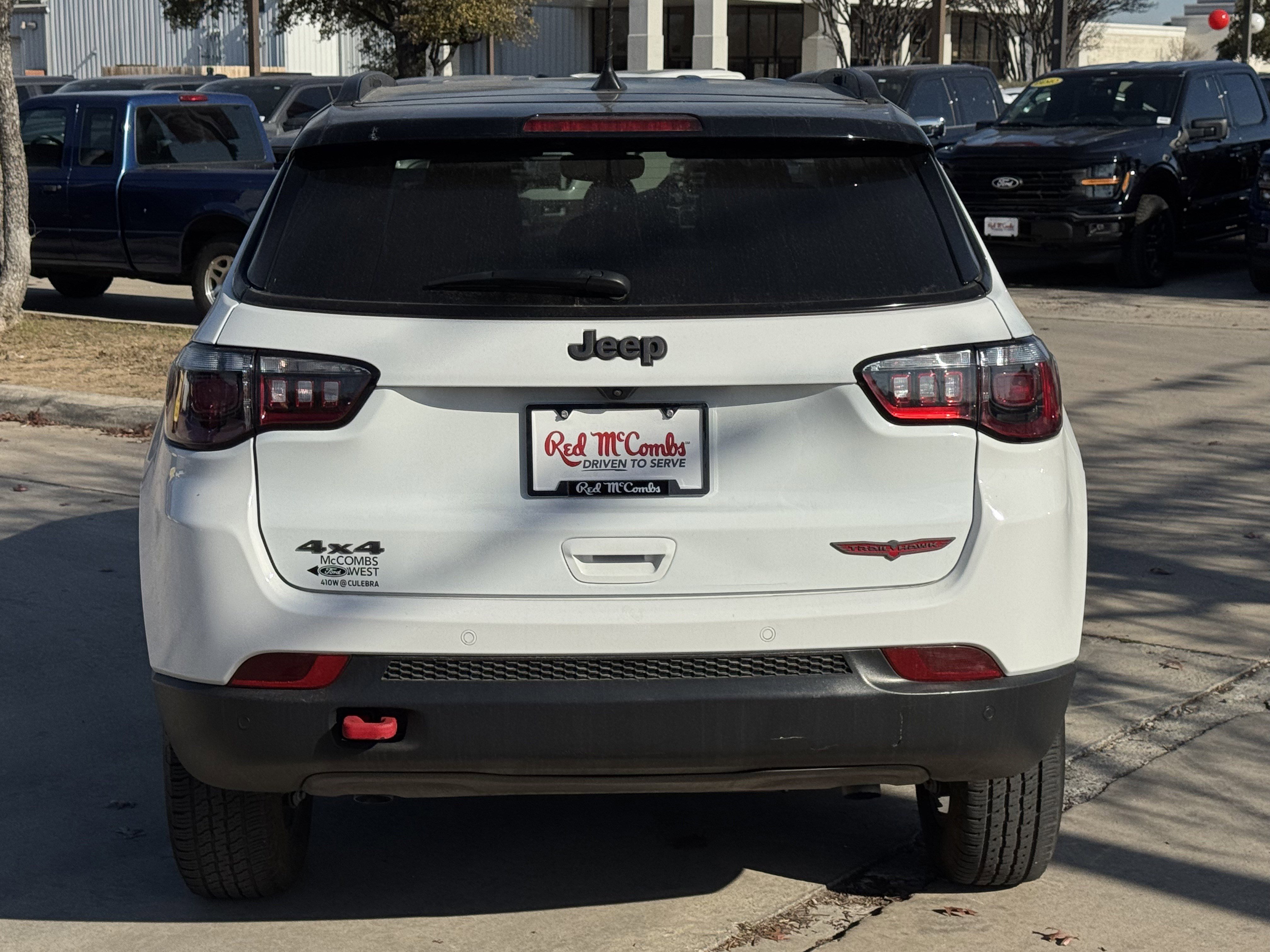Used 2024 Jeep Compass Trailhawk image 3