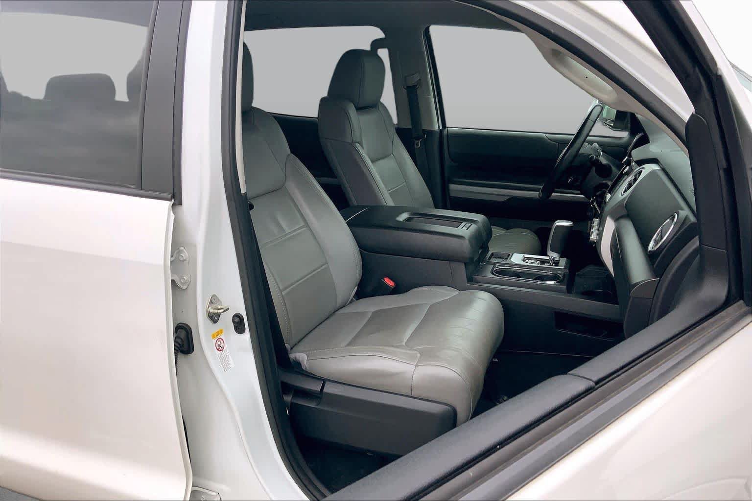 Used 2020 Toyota Tundra SR5 w/ SR5 Leather Package RWD image 9