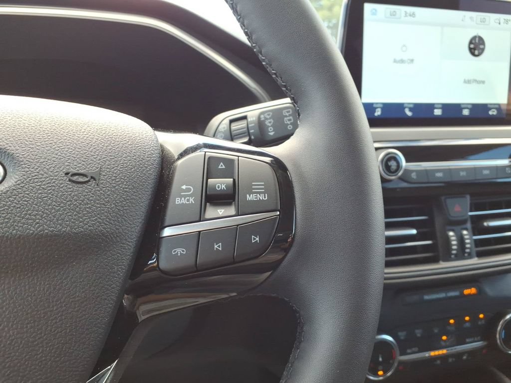 Certified 2023 Ford Escape Active AWD/4WD image 16
