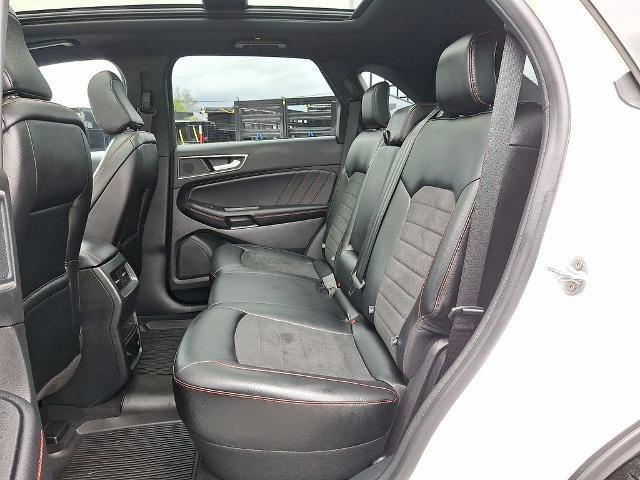 Certified 2024 Ford Edge ST-Line w/ Class II Trailer Tow Package image 10