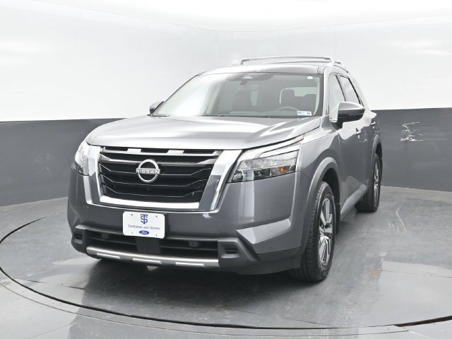 Used 2025 Nissan Pathfinder SL AWD/4WD image 21