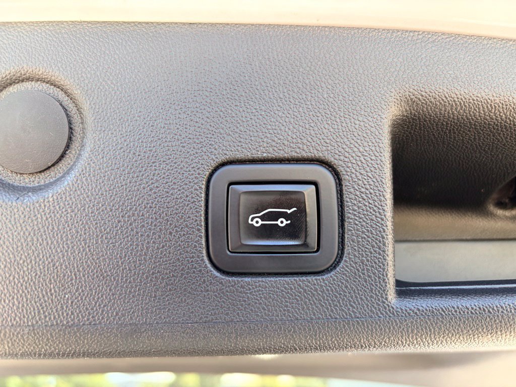 Used 2022 Chevrolet Equinox LT FWD image 28