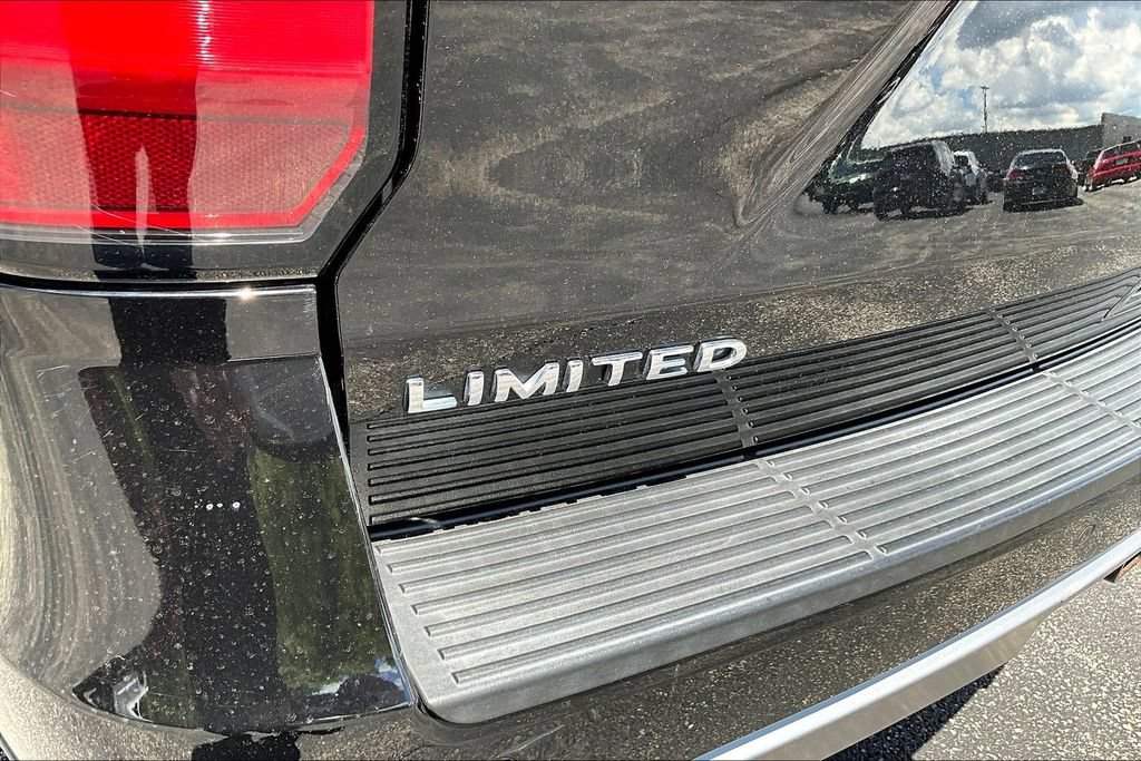 Certified 2018 Ford Expedition Limited AWD/4WD image 25