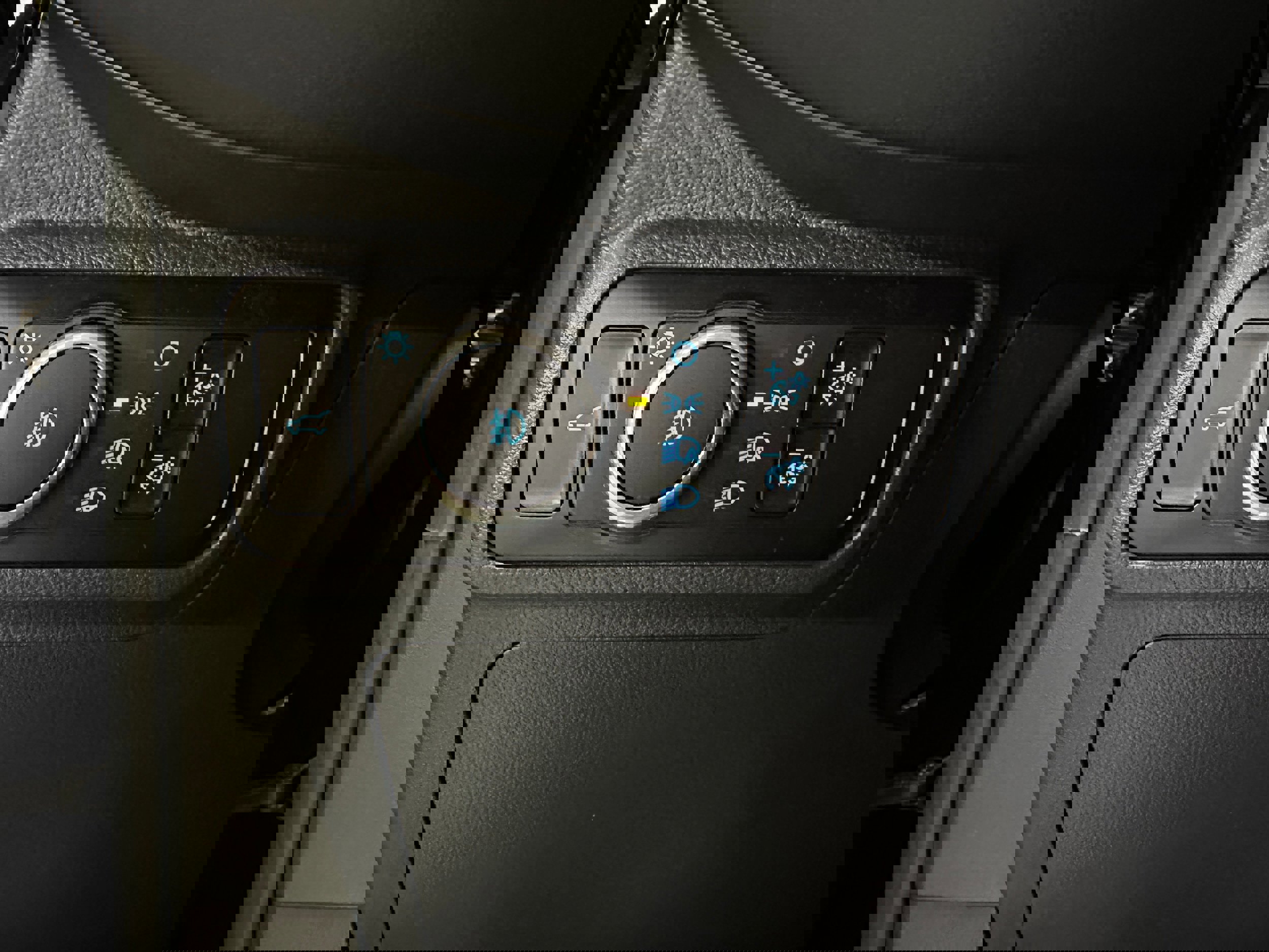 Certified 2025 Ford Explorer ST-Line image 16