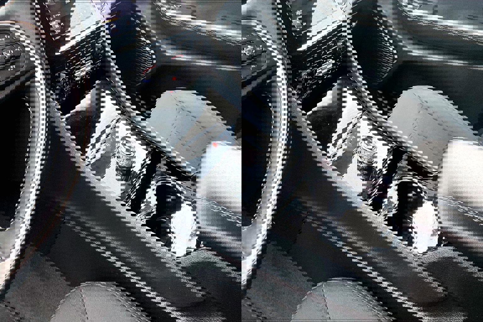 Used 2021 Jeep Grand Cherokee L Laredo w/ Luxury Tech Group I image 14