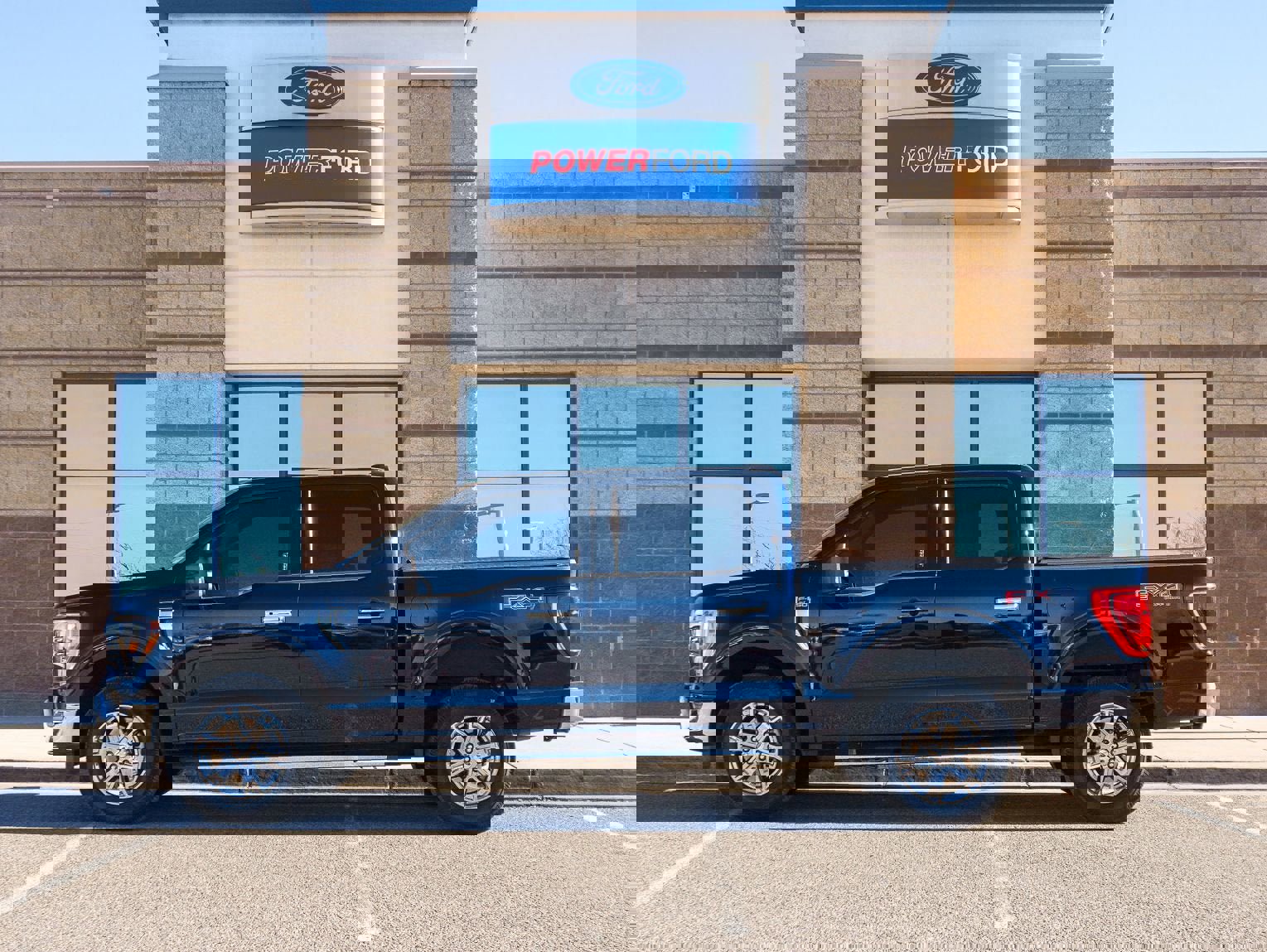 Certified 2021 Ford F150 XLT w/ Equipment Group 302A High image 9