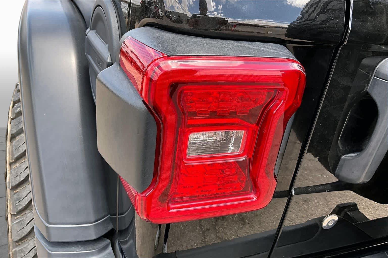 Used 2018 Jeep Wrangler Unlimited Rubicon AWD/4WD image 21