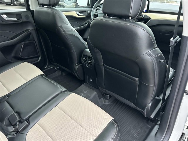 Certified 2022 Ford Escape Titanium w/ Titanium Elite Package image 24