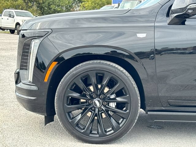 Used 2026 Cadillac Escalade Platinum Sport w/ LPO, ONYX Package AWD/4WD image 10