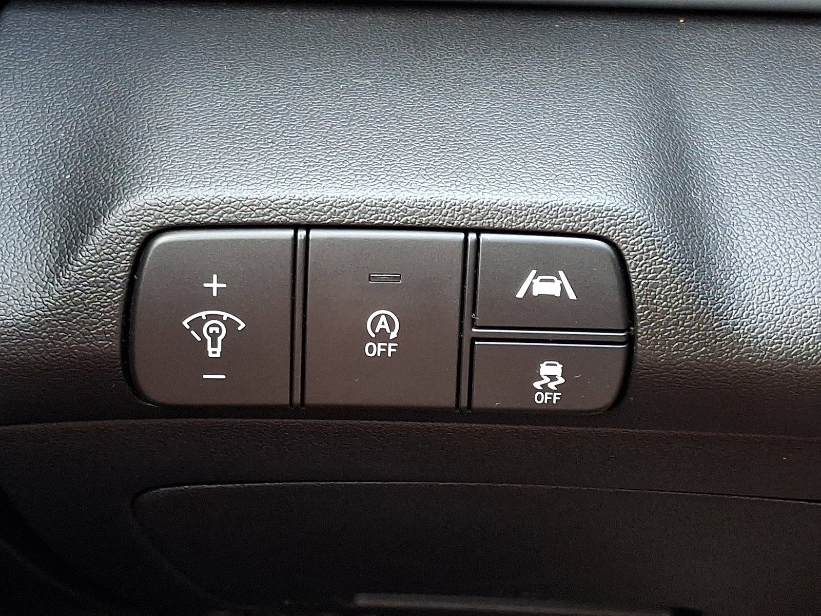Used 2022 Hyundai Elantra SE FWD image 24