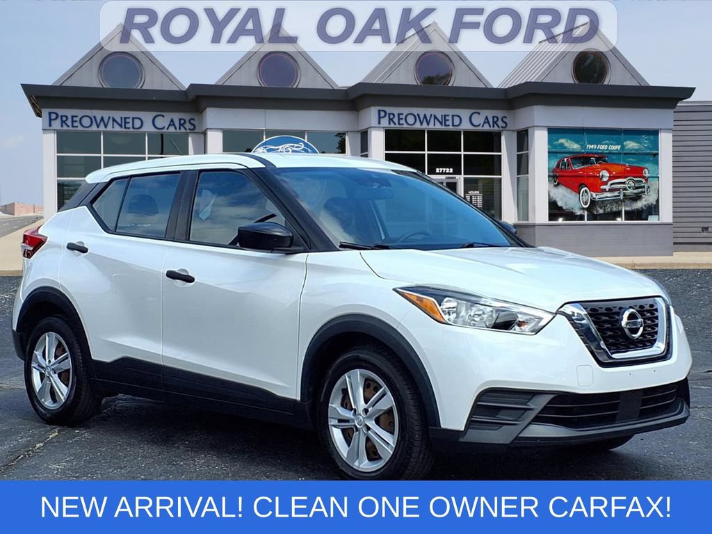 Used 2020 Nissan Kicks S FWD image 1
