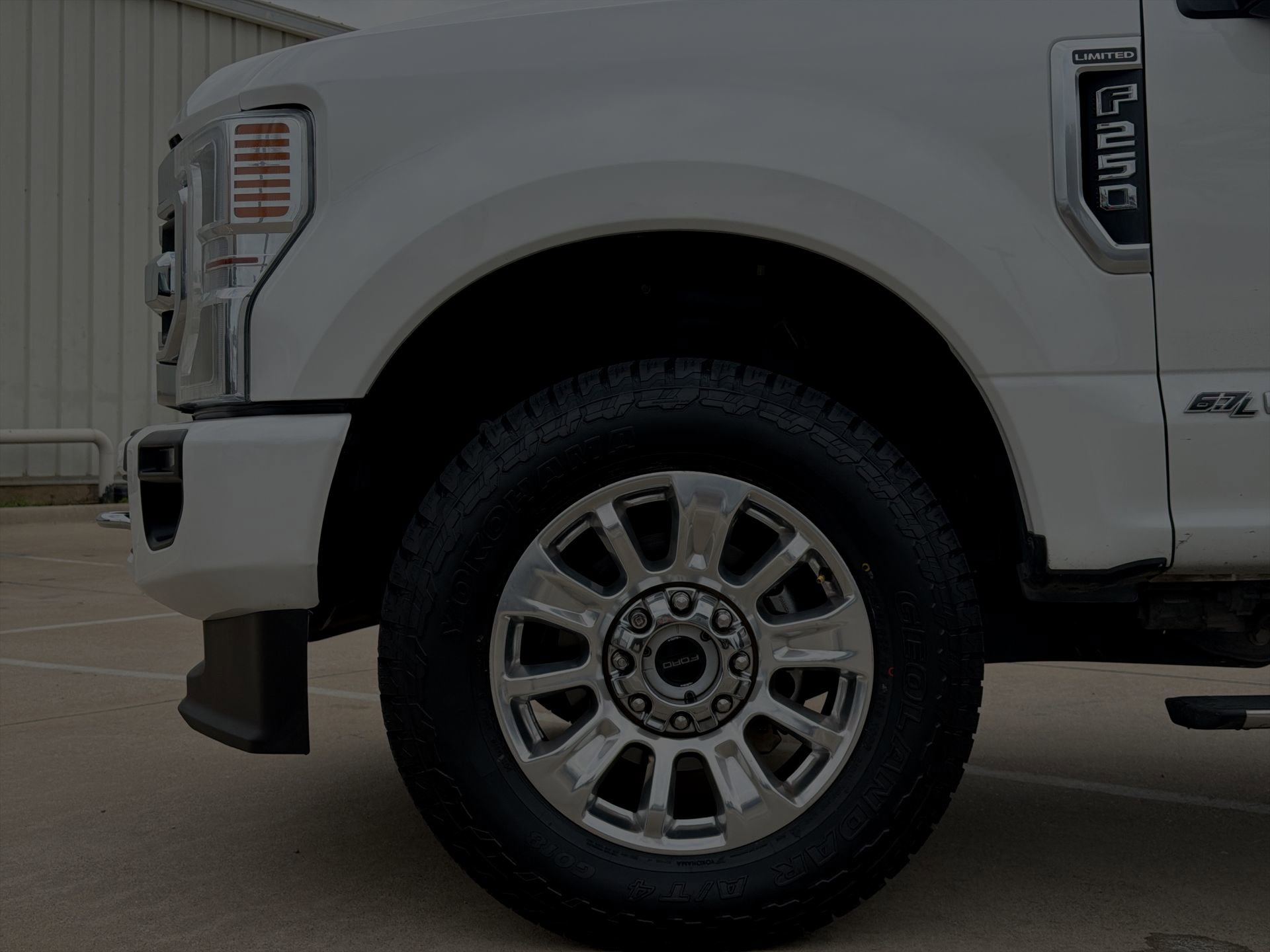 Certified 2022 Ford F250 Limited w/ FX4 Off-Road Package AWD/4WD image 10