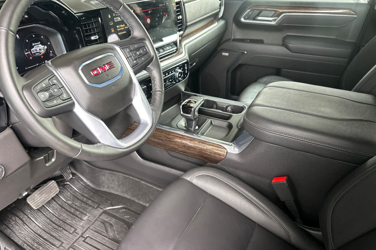 Used 2026 GMC Sierra 1500 Elevation w/ Elevation Premium Package AWD/4WD image 11