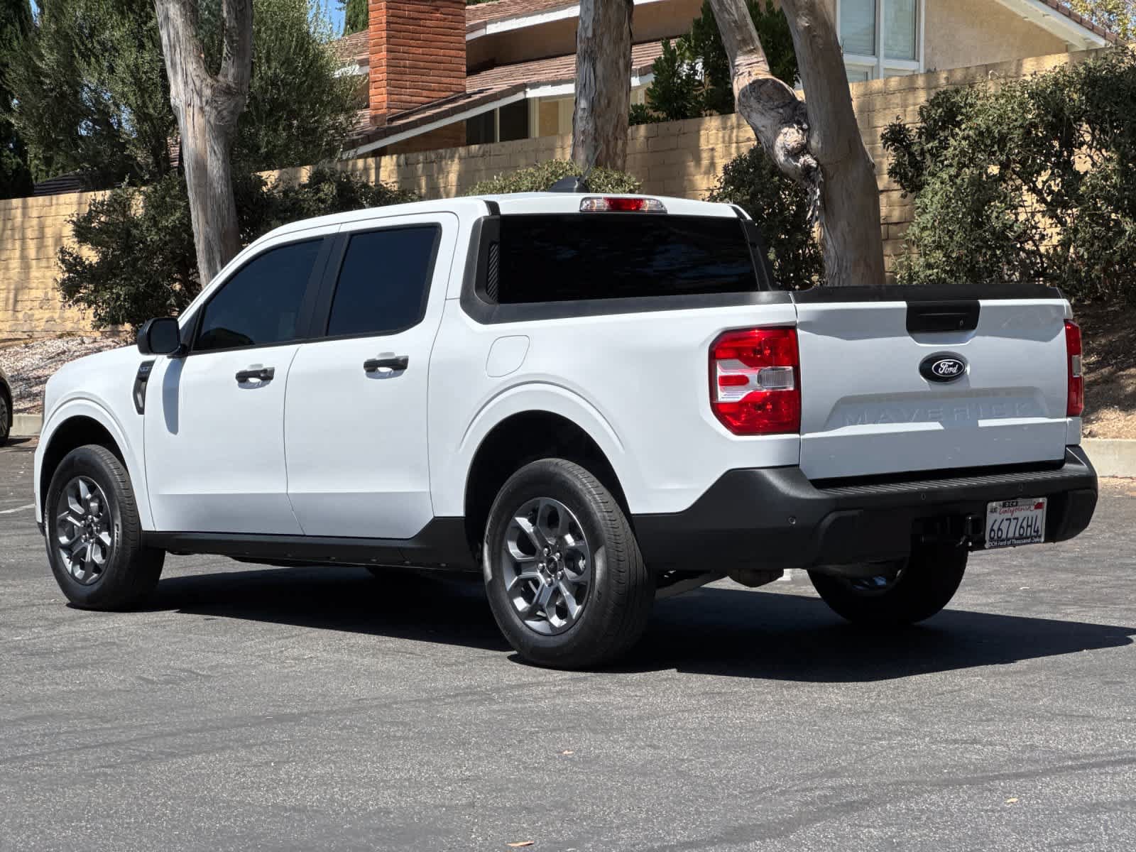 Certified 2025 Ford Maverick XLT w/ Equipment Group 302A AWD/4WD image 6
