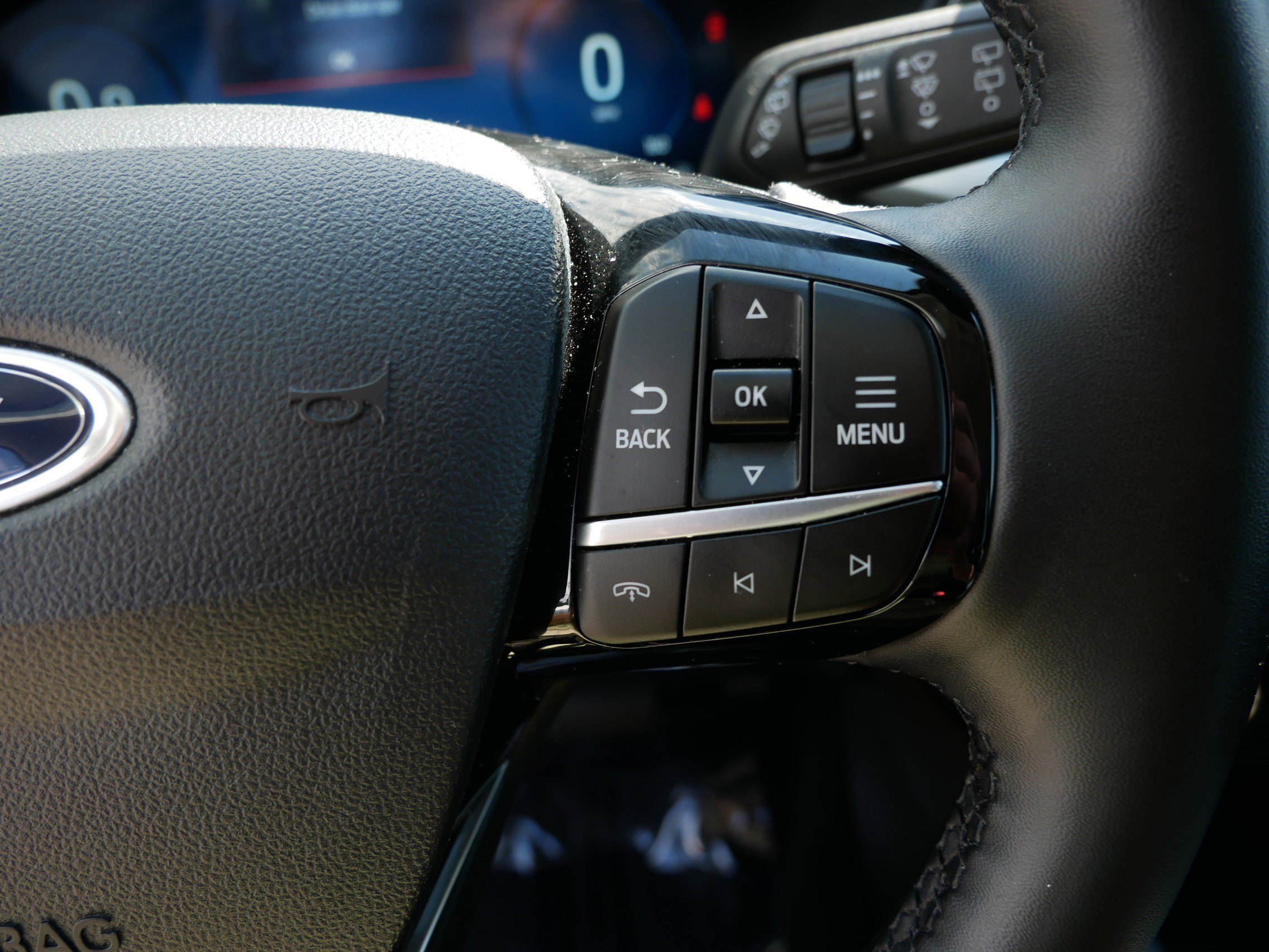 Certified 2024 Ford Escape Platinum AWD/4WD image 29