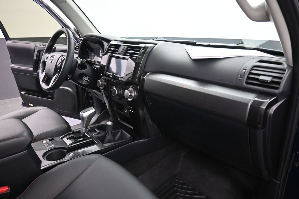 Used 2019 Toyota 4Runner TRD Off-Road Premium AWD/4WD image 16