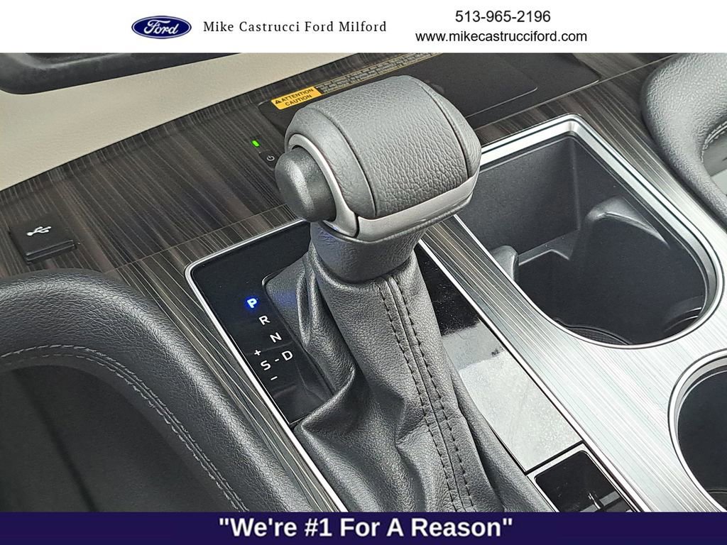 Used 2024 Toyota Sienna Platinum image 21