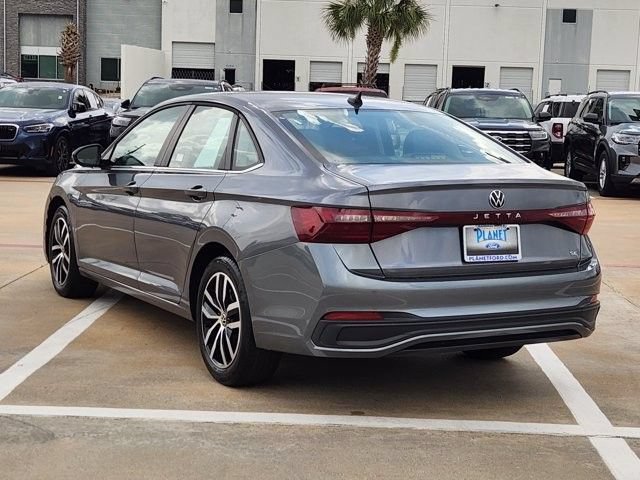 Used 2025 Volkswagen Jetta SE FWD image 5