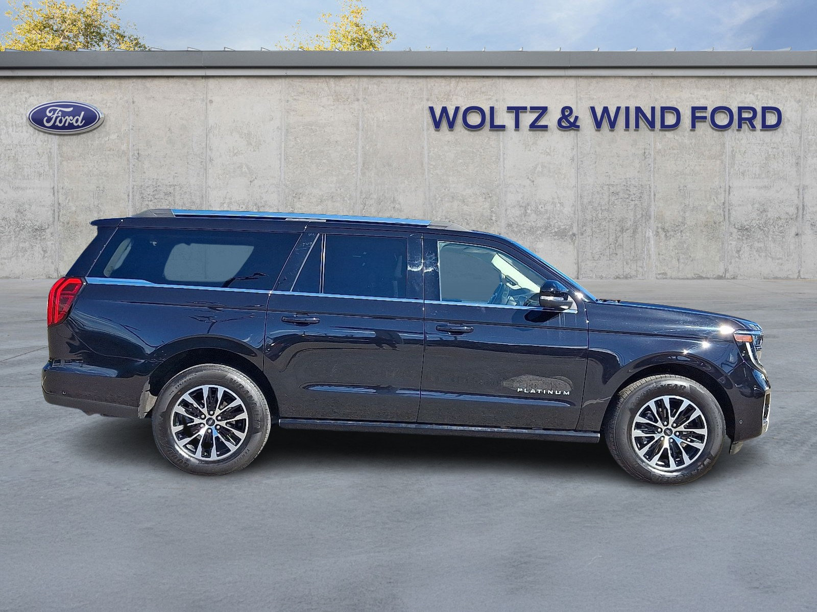 Certified 2025 Ford Expedition Max Platinum AWD/4WD image 7