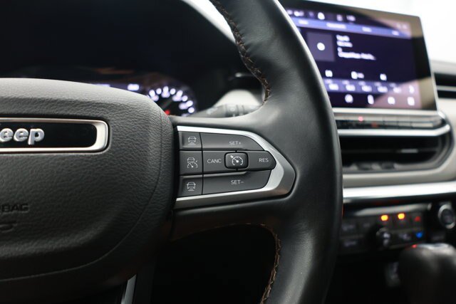 Used 2022 Jeep Compass Limited AWD/4WD image 37