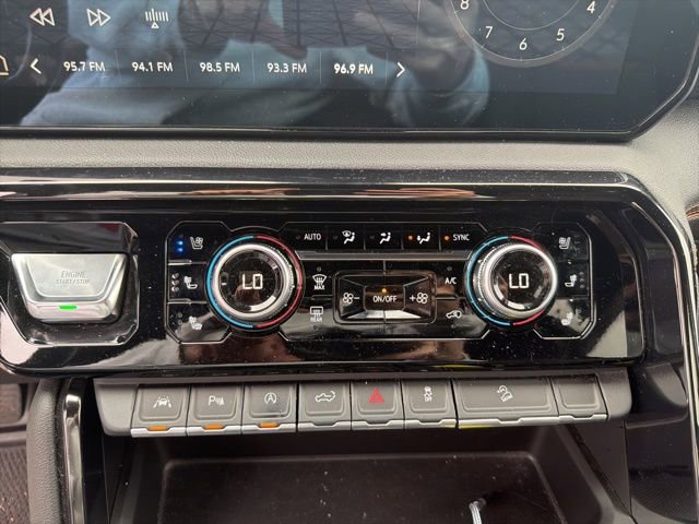 Used 2024 GMC Sierra 1500 AT4 w/ Technology Package image 7