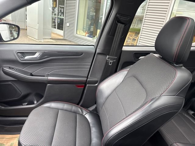 Certified 2023 Ford Escape ST-Line w/ Tech Pack #1 AWD/4WD image 27
