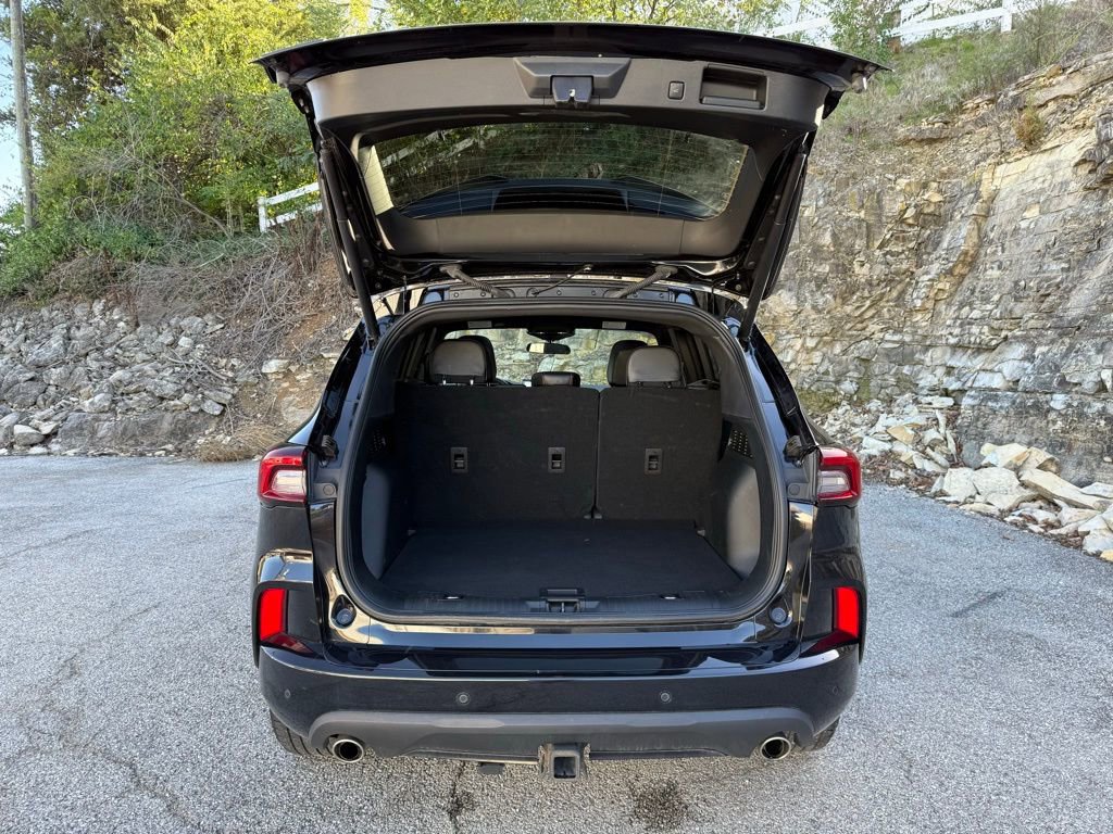 Certified 2023 Ford Escape ST-Line Select w/ Tech Pack #2 image 9