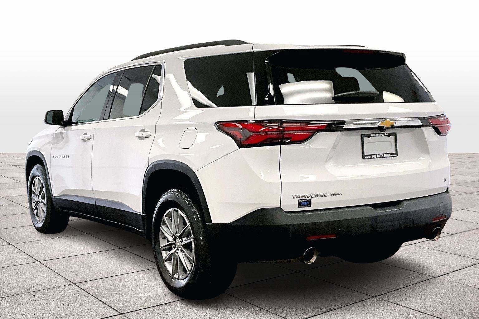 Used 2023 Chevrolet Traverse LT image 4