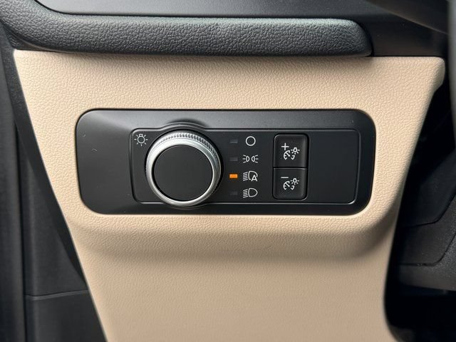 Certified 2020 Ford Escape SE FWD image 28