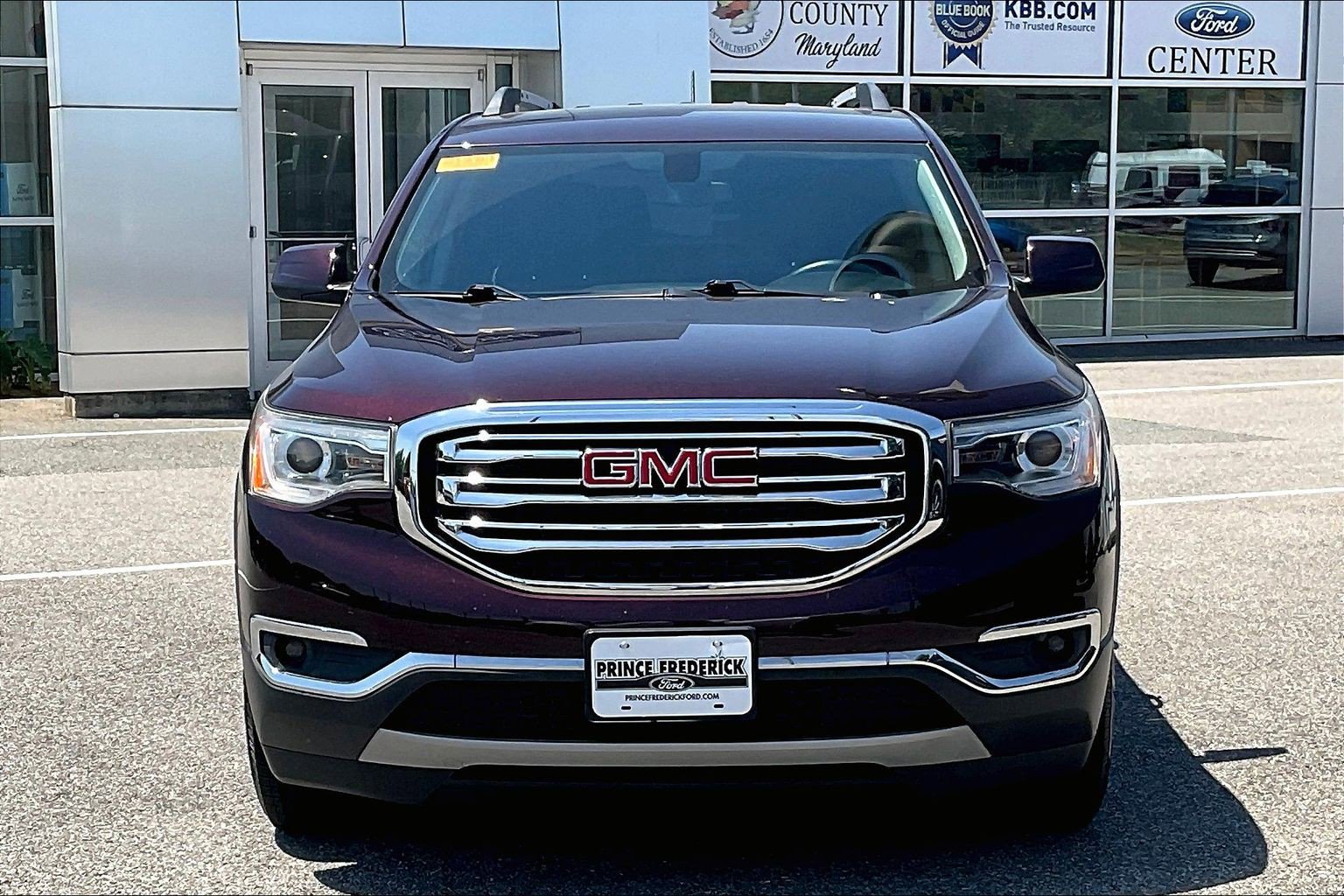 Used 2017 GMC Acadia SLE w/ LPO, Floor Liner Package FWD image 2