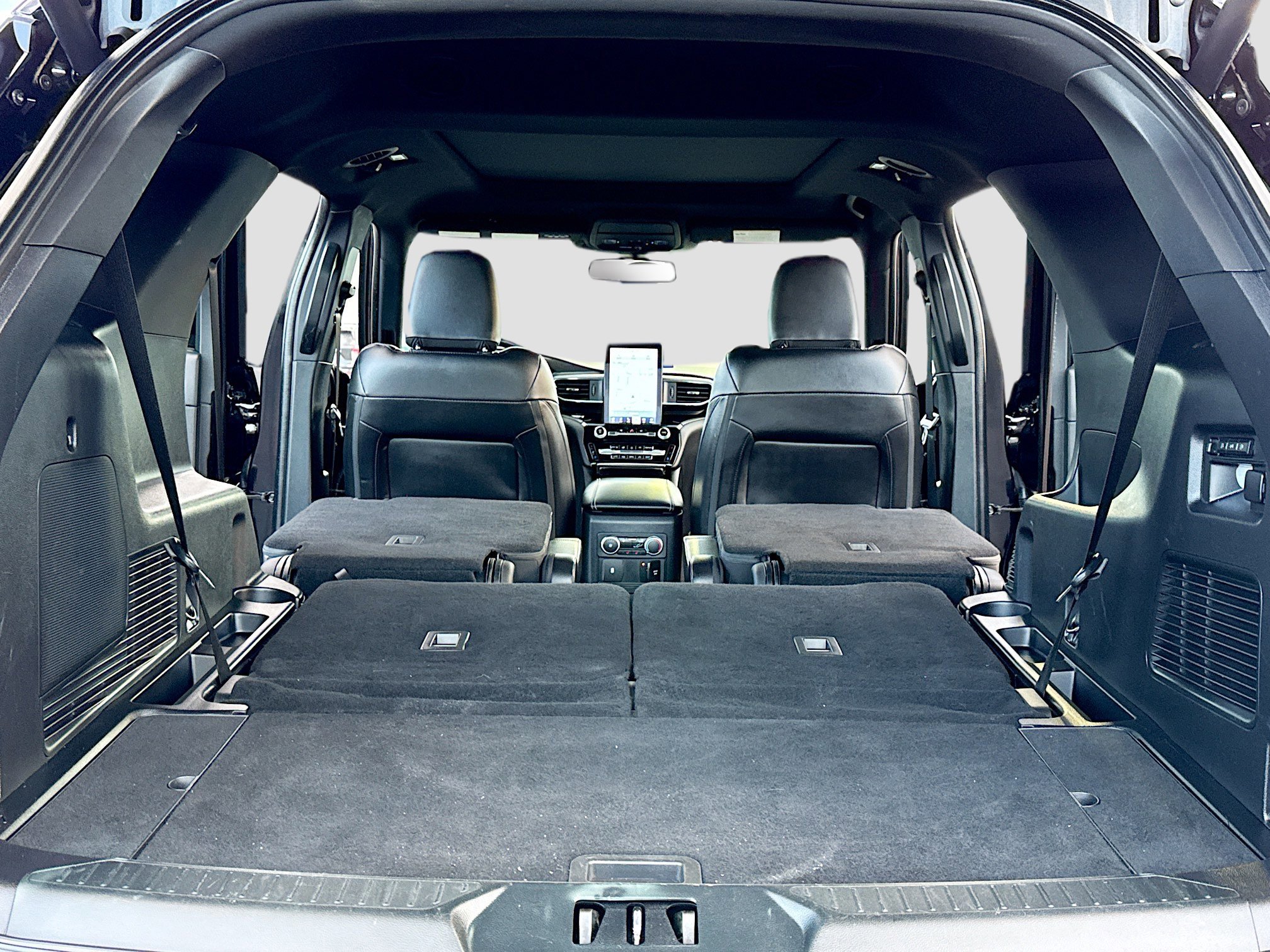 Certified 2022 Ford Explorer ST w/ ST Street Pack image 10