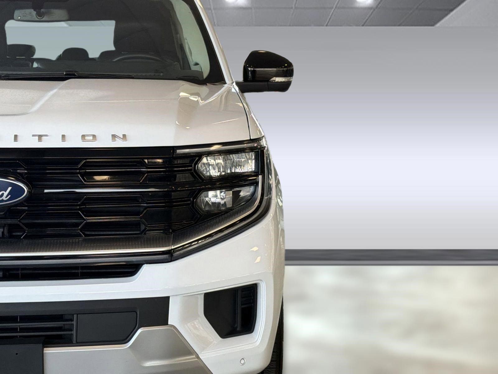 Certified 2025 Ford Expedition Platinum AWD/4WD image 11