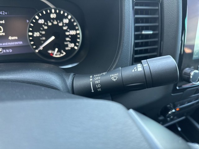 Used 2023 Nissan Frontier SV w/ Midnight Edition Package image 14