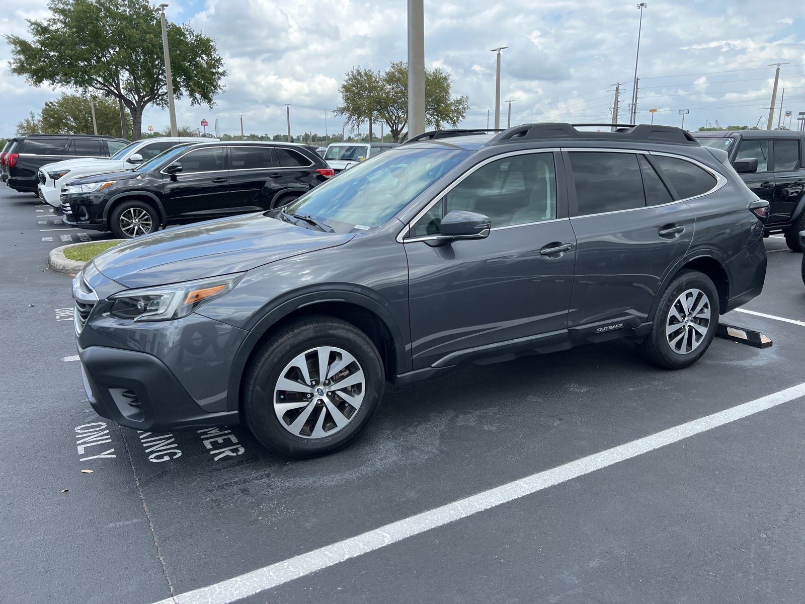 Used 2021 Subaru Outback Premium image 48
