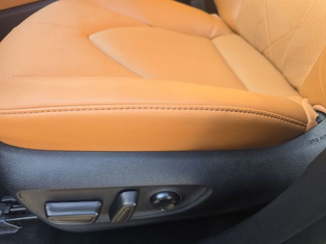 Used 2022 Toyota Highlander Platinum image 13