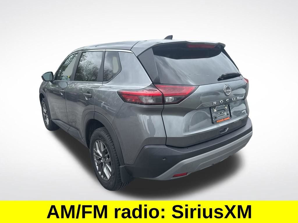 Used 2023 Nissan Rogue S AWD/4WD image 3