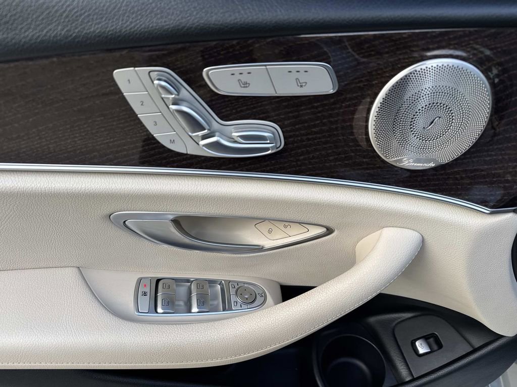 Used 2021 Mercedes-Benz E 350 Sedan image 21