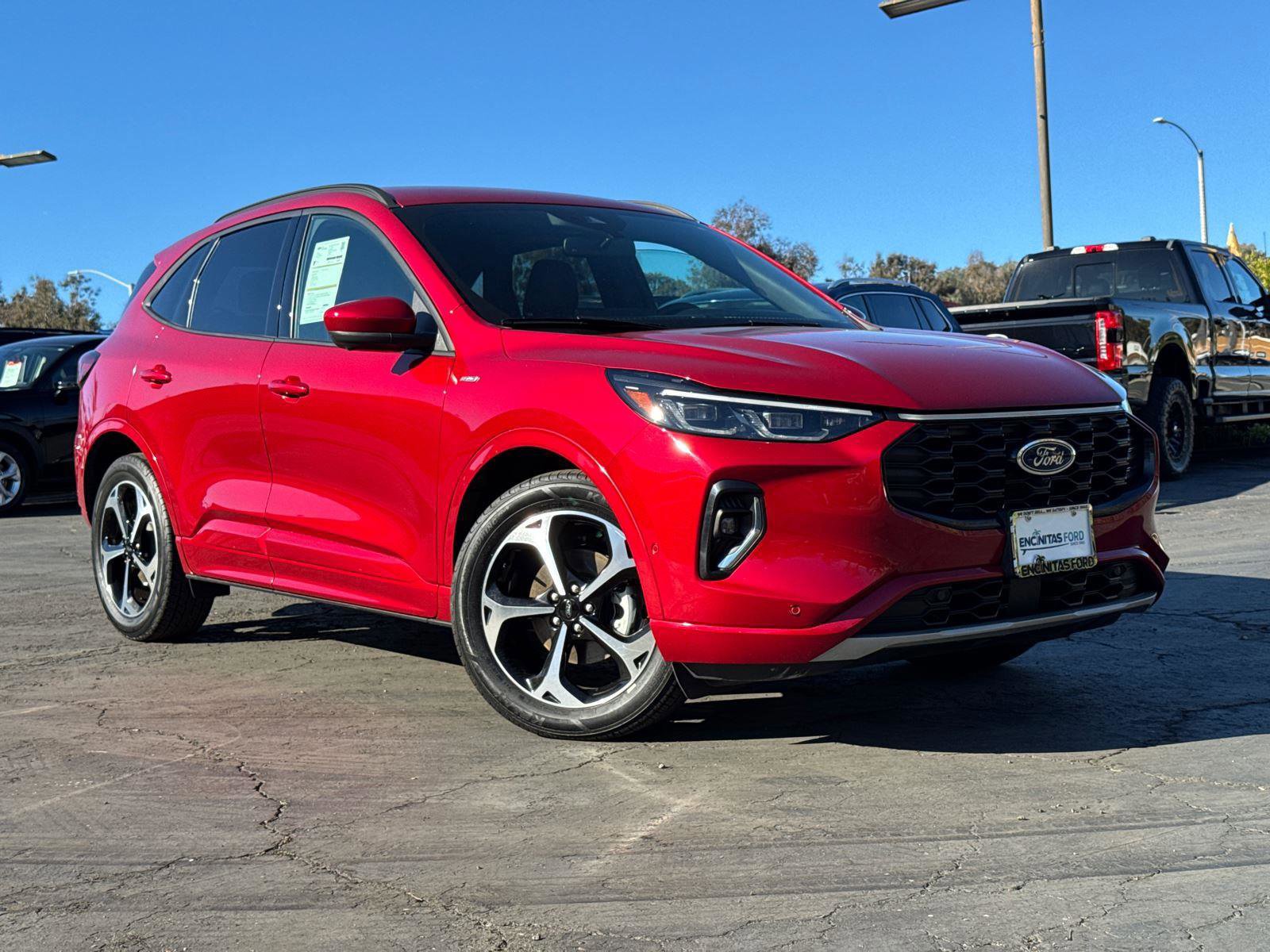Certified 2023 Ford Escape ST-Line Elite w/ Premium Technology Package image 2