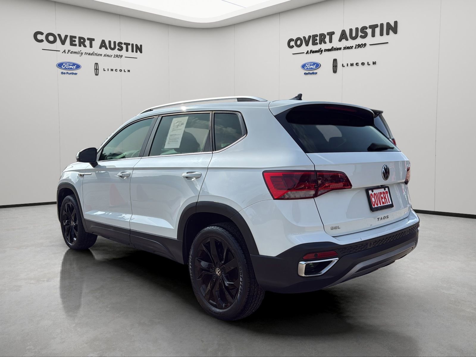 Used 2022 Volkswagen Taos SEL FWD image 3