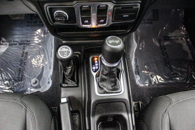 Used 2021 Jeep Wrangler Sport AWD/4WD image 19