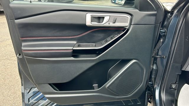 Certified 2024 Ford Explorer ST-Line w/ Class IV Trailer Tow Package image 18