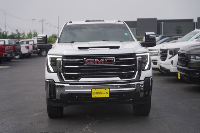 Used 2025 GMC Sierra 2500 SLT w/ SLT Convenience Package AWD/4WD image 3