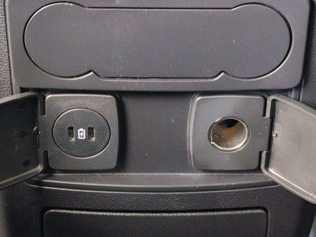 Certified 2023 Ford Explorer XLT w/ Equipment Group 202A AWD/4WD image 16