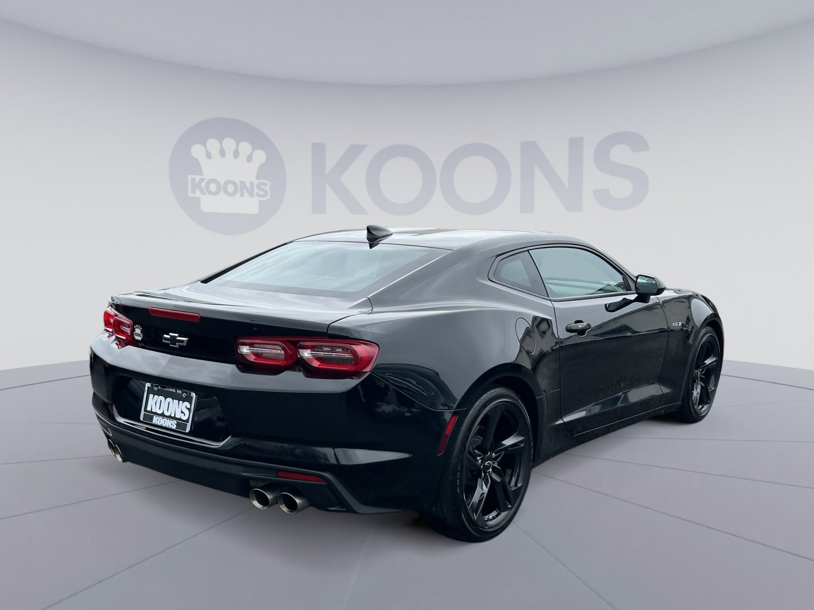 Used 2022 Chevrolet Camaro LT RWD image 11